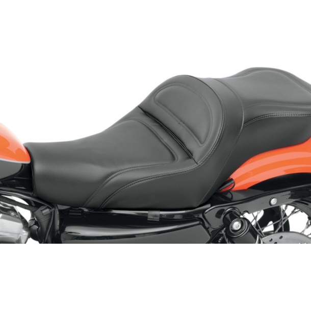 Saddlemen HD Sportster Explorer komfortsde 2-Up Seat, XL (3,3 gallon) 2004-2020